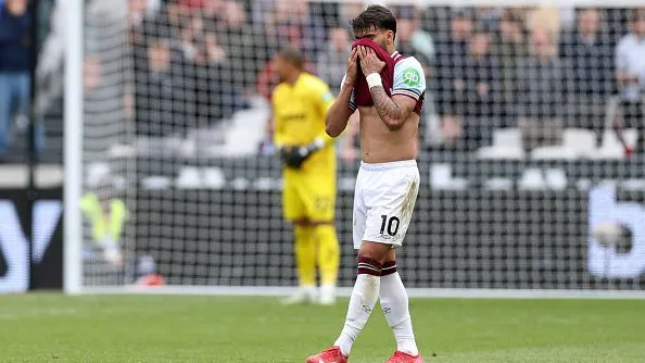 Paquetá chorando. Foto: Ryan Pierse/Getty Images