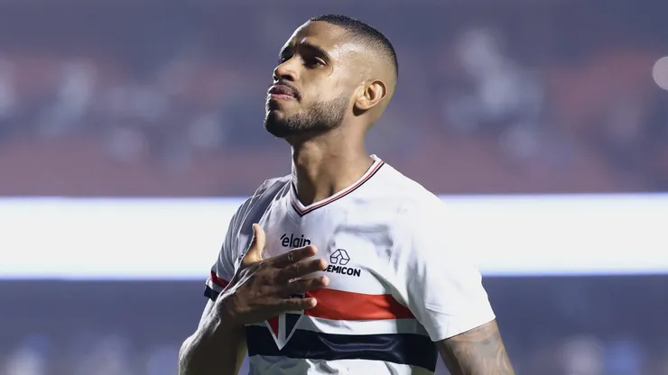 André Silva marcou o gol da vitória do São Paulo em cobrança de pênalti. Foto: Marcello Zambrana/AGIF