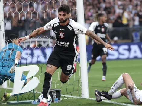 Corinthians vence o Santos e se aproxima do G4 do Brasileirão