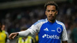 Matheus Pereira durante o clássico