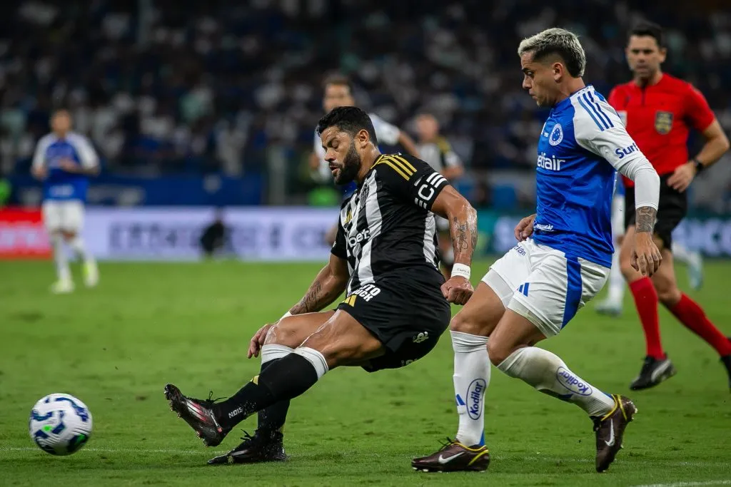 Hulk jogador do Atletico-MG durante partida contra o Cruzeiro – Foto: Fernando Moreno/AGIF