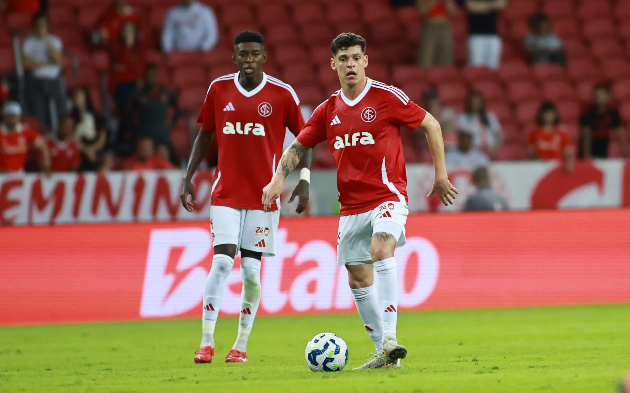 Ronaldo, jogador do Internacional durante partida contra o Mirassol no estadio Beira-Rio pelo campeonato Brasileiro A 2025. Foto: Maxi Franzoi/AGIF