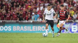 Allan em ação pelo Botafogo contra o Flamengo - Foto: Thiago Ribeiro/AGIF