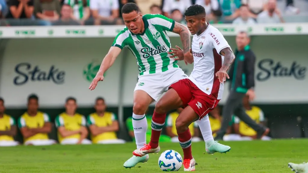 Eve jogador do Fluminense durante partida contra o Juventude no estádio Alfredo Jaconi pelo campeonato Brasileiro A 2025. Foto: Luiz Erbes/AGIF