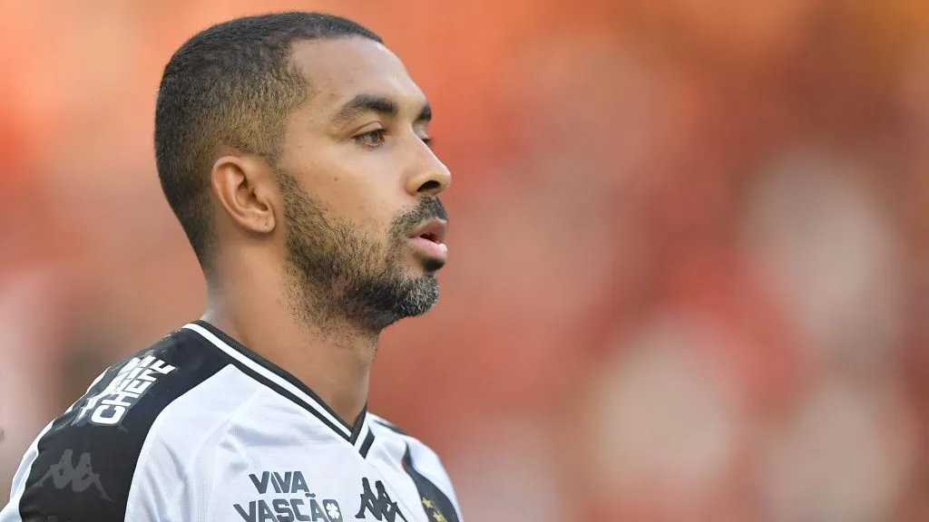 Paulo Henrique, lateral-direito do Gigante da Colina. Foto: Thiago Ribeiro/AGIF.