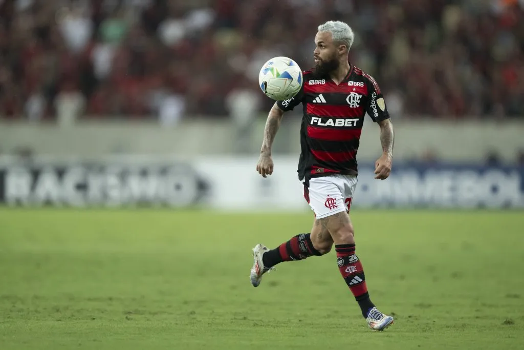 RJ – RIO DE JANEIRO – 15/05/2025 – COPA LIBERTADORES 2025, FLAMENGO X LDU – Michael jogador do Flamengo durante partida contra o LDU no estadio Maracana pelo campeonato Copa Libertadores 2025. Foto: Jorge Rodrigues/AGIF