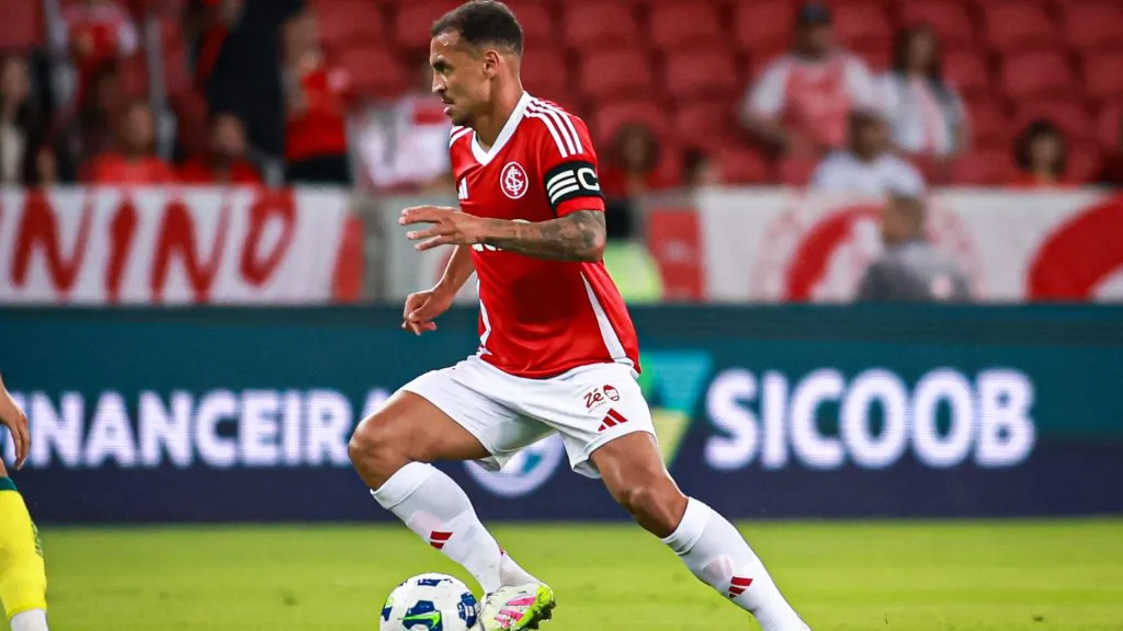 Alan Patrick foi eleito o principal destaque do Inter contra o Mirassol – Foto: Maxi Franzoi/AGIF