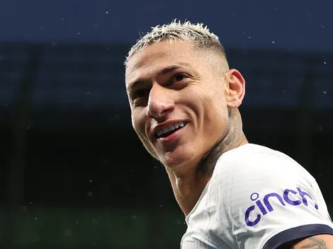 Vasco faz contato pela chegada de Richarlison