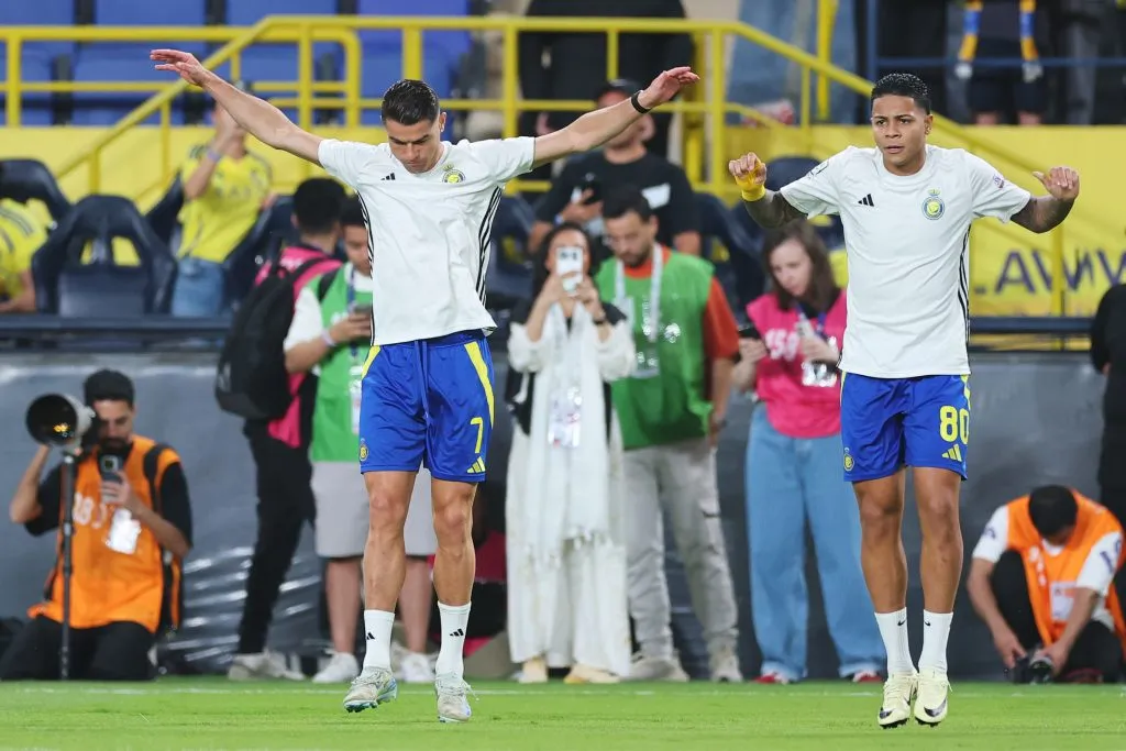 RIYADH, SAUDI ARABIA – MAY 07: Cristiano Ronaldo and Wesley Teixeira of Al Nassr warm up prior to the Saudi Pro League match between Al Nassr and Al Ittihad at Al-Awwal Park on May 07, 2025 in Riyadh, Saudi Arabia. (Photo by Abdullah Ahmed/Getty Images)