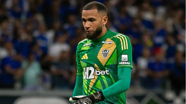 Everson novamente não sofreu gols no clássico diante do Cruzeiro