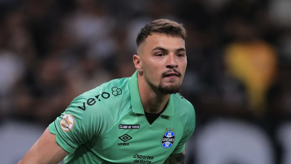 Foto: Ettore Chiereguini/AGIF – Gabriel Grando tinha acertado bases salariais com o Palmeiras e acordo foi cancelado.