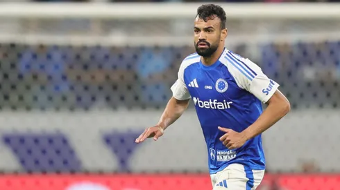 Fabrício Bruno jogador do Cruzeiro durante partida contra o Atlético-MG - Foto: Gilson Lobo/AGIF
