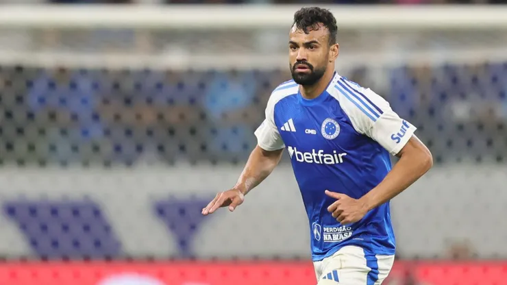 Fabrício Bruno jogador do Cruzeiro durante partida contra o Atlético-MG - Foto: Gilson Lobo/AGIF