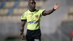 Juliano José Alves, árbitro da partida. Foto: Anderson Oliveira/Agência Paulistão