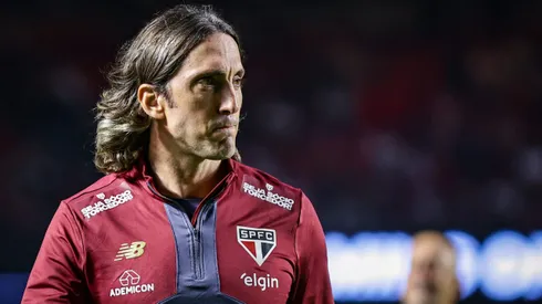 Luis Zubeldia, tecnico do Sao Paulo finalizou os preparativos para o duelo contra o Nautico com pressão dos são-paulinos na Web