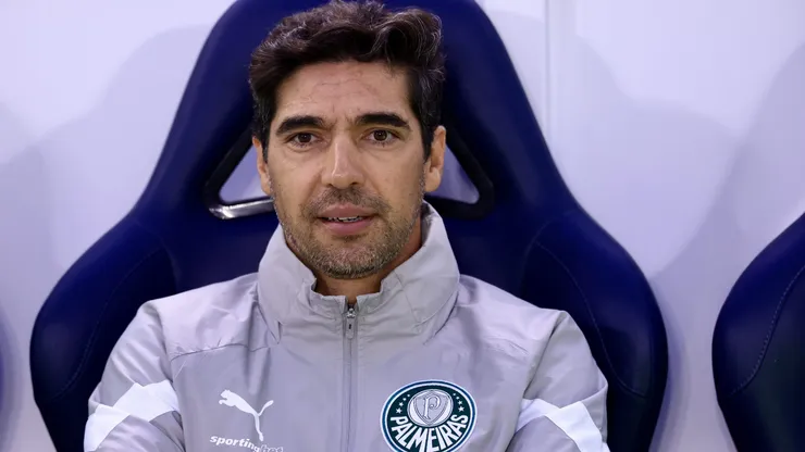 Abel Ferreira acompanha equipe do Palmeiras - Foto: Marcello Zambrana/AGIF.