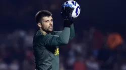 Tiago Volpi em ação pelo Grêmio - Foto: Marcello Zambrana/AGIF