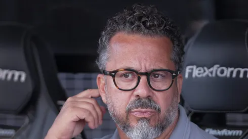 Cléber Xavier tem contrato até dezembro no Peixe.