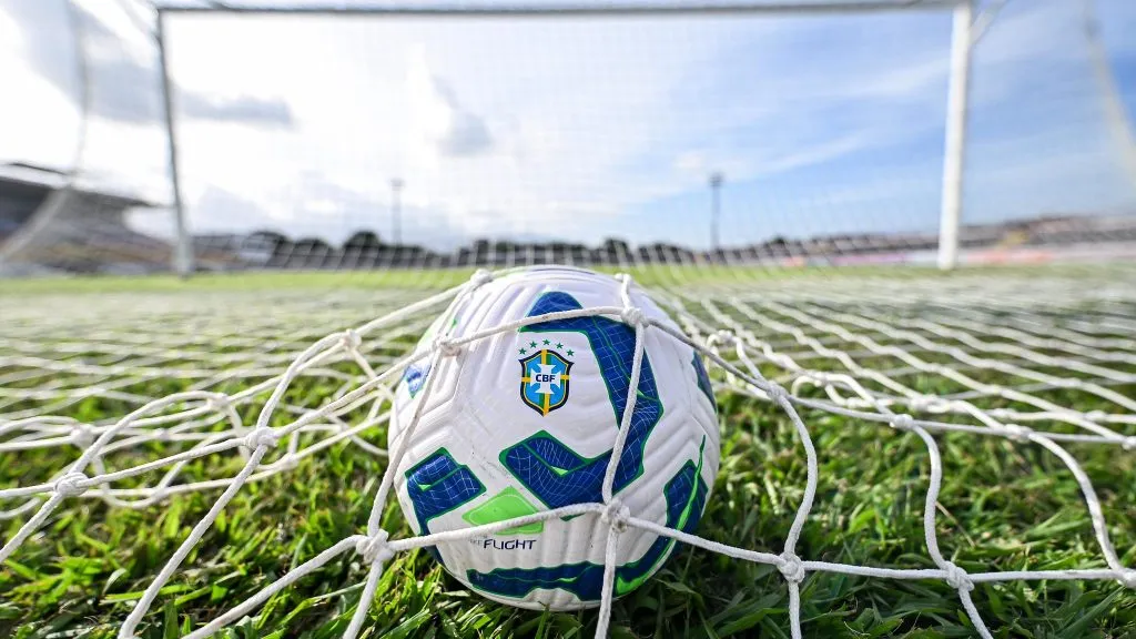 Bola do Brasileirão Feminino 2025