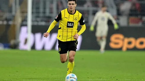 DORTMUND, GERMANY - FEBRUARY 22: Giovanni Reyna of Dortmund runs with the ball during the Bundesliga match between Borussia Dortmund and 1. FC Union Berlin at Signal Iduna Park on February 22, 2025 in Dortmund, Germany. (Photo by Christof Koepsel/Getty Images)
