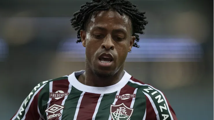 Keno, em ação pelo Fluminense - Foto: Thiago Ribeiro/AGIF