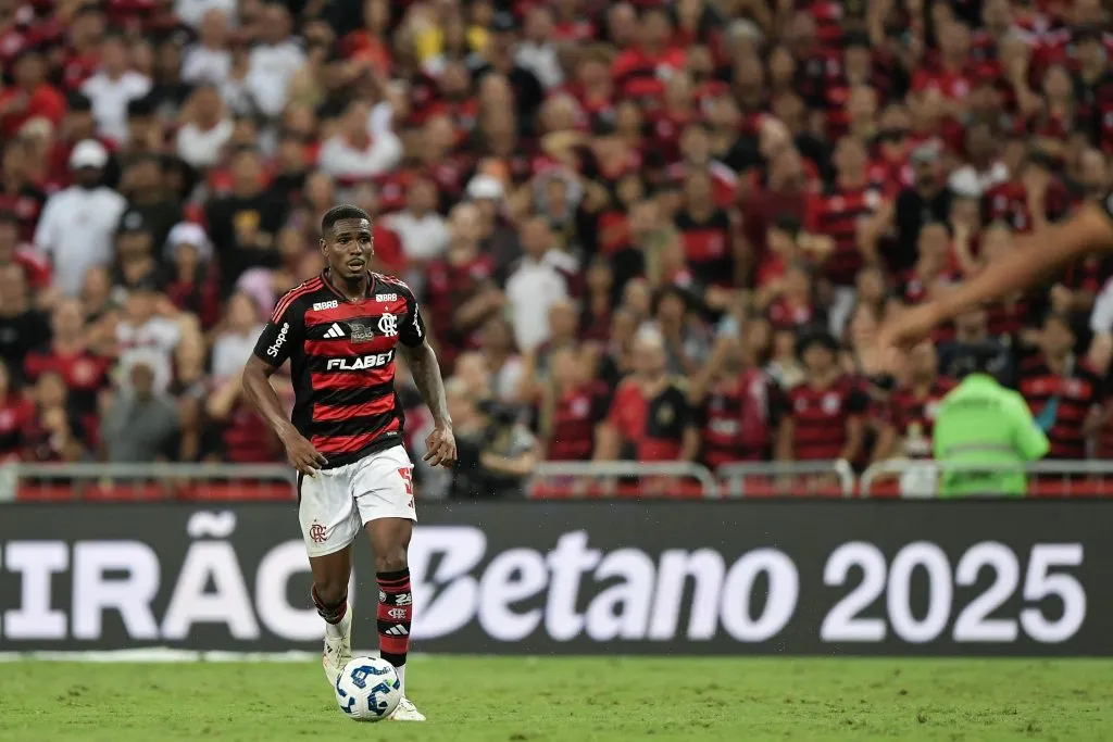 Evertton Araújo em partida diante do Botafogo. Foto: Thiago Ribeiro/AGIF