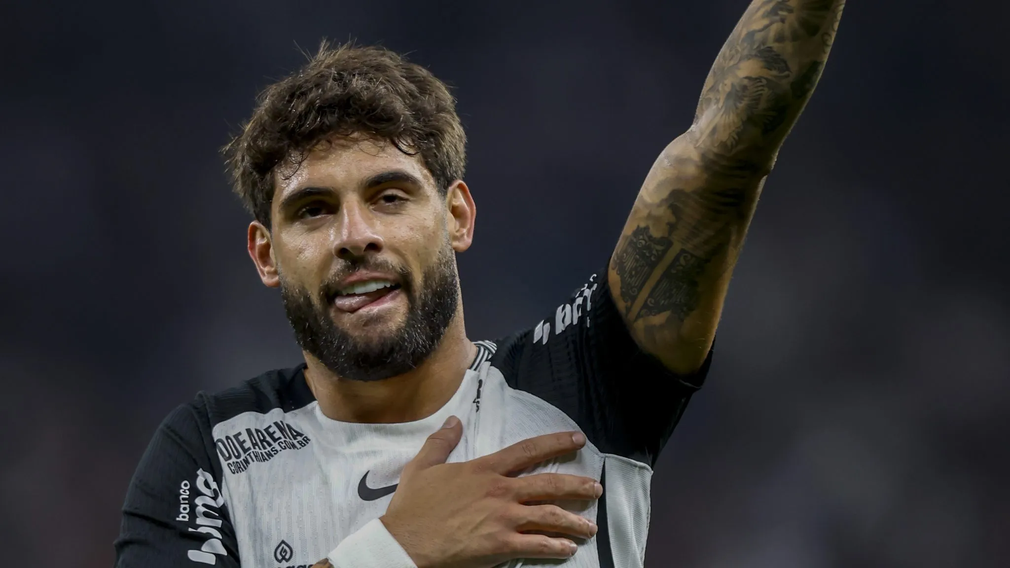 Yuri Alberto comemora gol diante do Internacional – Foto: Miguel Schincariol/Getty Images