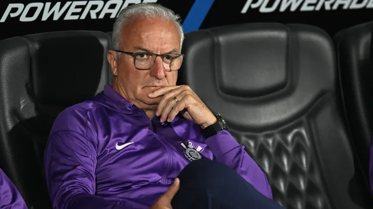 Treinador decide mudar o time titular. Photo by Guillermo Legaria/Getty Images