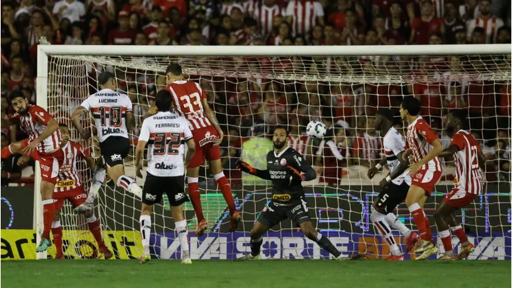 São Paulo e Náutico se enfrentam nesta terça (20), às 21h30, pela Copa Betano do Brasil.