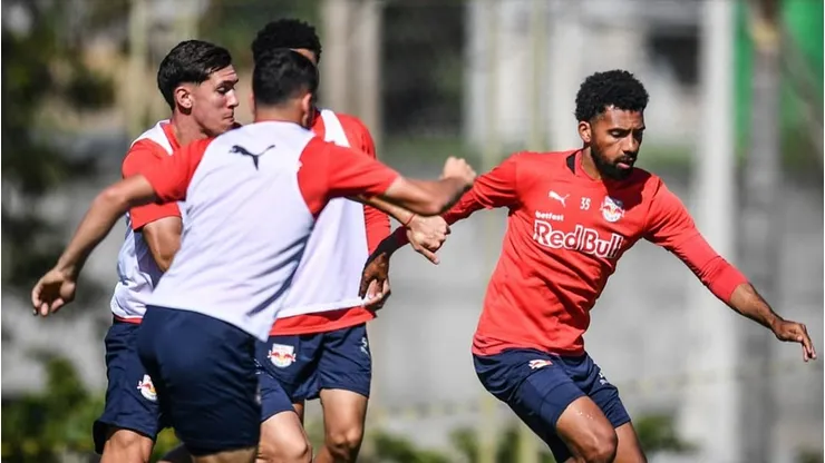 O elenco do Bragantino realizou treino intenso focado em melhorias no setor defensivo e falhas para o jogo de volta contra o Criciuma na Copa do Brasil