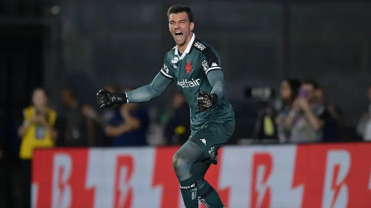 Leo Jardim, salva o Vasco durante partida contra o Operario em estadio Sao Januario e garante classificação na Copa do Brasil 2025. Foto: Thiago Ribeiro/AGIF