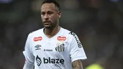 Neymar Jr jogador do Santos durante partida contra o Fluminense no estádio Maracanã pelo campeonato Brasileiro A 2025. Foto: Jorge Rodrigues/AGIF