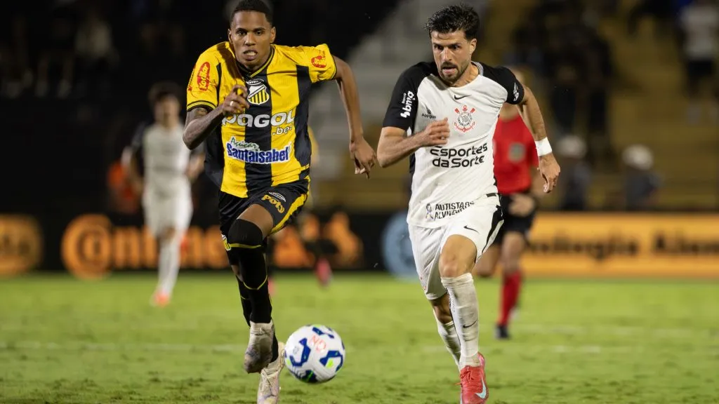 Héctor Hernández durante partida. Foto: Joisel Amaral/AGIF