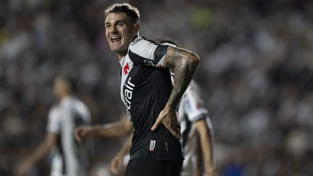 Vegetti durante confronto entre Vasco x Operário – Foto: Jorge Rodrigues/AGIF