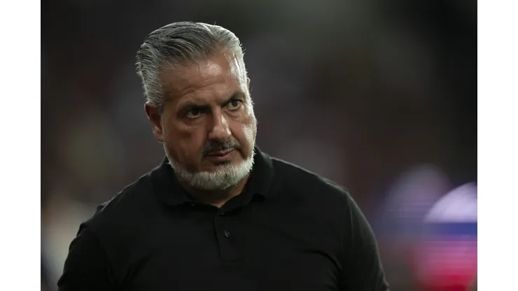 RJ - RIO DE JANEIRO - 19/04/2025 - BRASILEIRO A 2025, VASCO X FLAMENGO - Jose Boto diretor de futebol do Flamengo antes da partida contra o Vasco no estadio Maracana pelo campeonato Brasileiro A 2025. Foto: Jorge Rodrigues/AGIF
