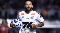 SP - SANTOS - 01/05/2025 - COPA DO BRASIL 2025, SANTOS X CRB - Guilherme jogador do Santos durante partida contra o CRB no estadio Vila Belmiro pelo campeonato Copa Do Brasil 2025. Foto: Marcello Zambrana/AGIF