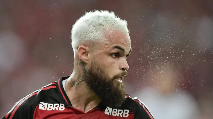 RJ - RIO DE JANEIRO - 10/05/2025 - BRASILEIRO A 2025, FLAMENGO X BAHIA - Michael jogador do Flamengo durante partida contra o Bahia no estadio Maracana pelo campeonato Brasileiro A 2025.