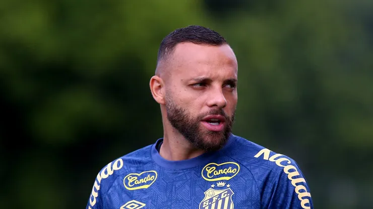 Guilherme tem contrato até o fim de 2027 no Peixe.