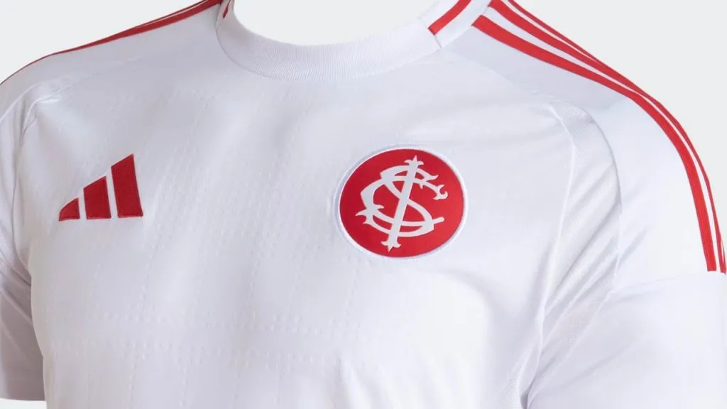 Nova camisa branca do Colorado. Foto: Divulgação.