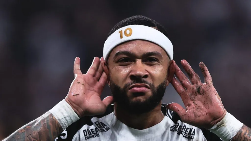 Foto: Ettore Chiereguini/AGIF – Esportes da Sorte bancou contratação Memphis de Depay.