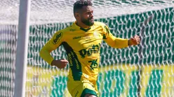 Reinaldo é o artilheiro do Mirassol no Brasileirão Betano
