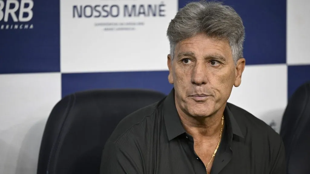 Renato Gaúcho lamentou a saída do craque - Foto: Mateus Bonomi/AGIF.