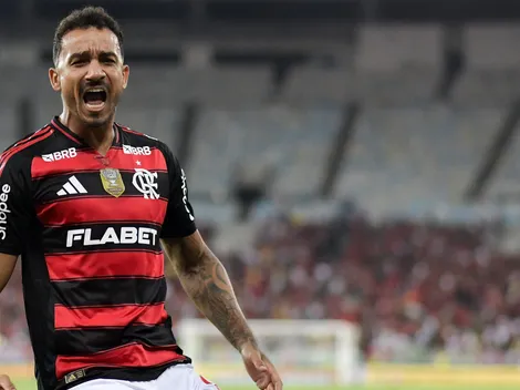 Danilo ignora Seleção e surpreende jornalista com resposta afiada