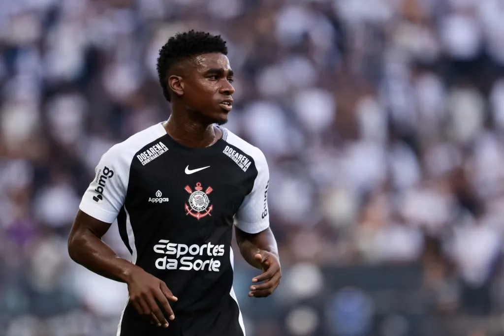 Félix Torres jogador do Corinthians durante partida contra o Santos no estádio Arena Corinthians pelo campeonato Brasileiro A 2025. Foto: Marcello Zambrana/AGIF