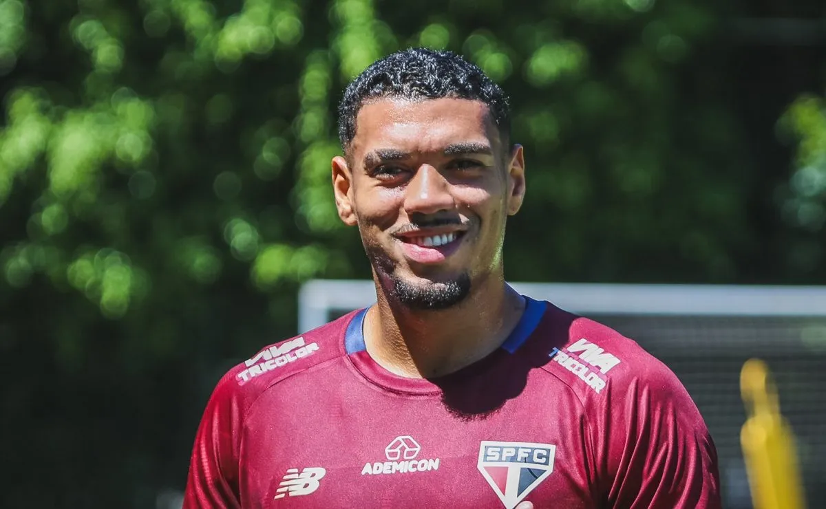 Ídolo Ruan São Paulo e Sassuolo divergem sobre futuro de Ruan após cirurgia
