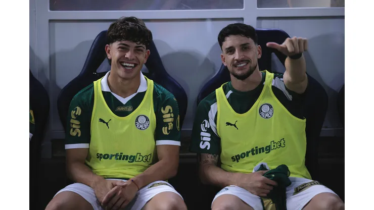SP - BARUERI - 25/01/2025 - PAULISTA 2025, PALMEIRAS X NOVORIZONTINO - Piquerez e Giay jogadores do Palmeiras durante partida contra o Novorizontino no estadio Arena Barueri pelo campeonato Paulista 2025. Foto: Ettore Chiereguini/AGIF
