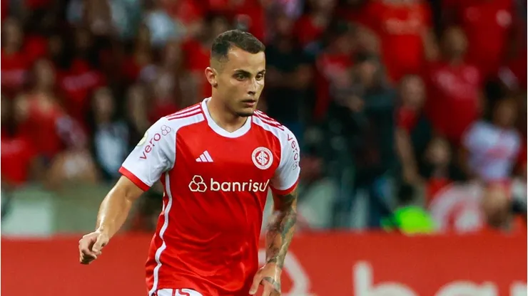 Bruno Gomes, lateral do Internacional