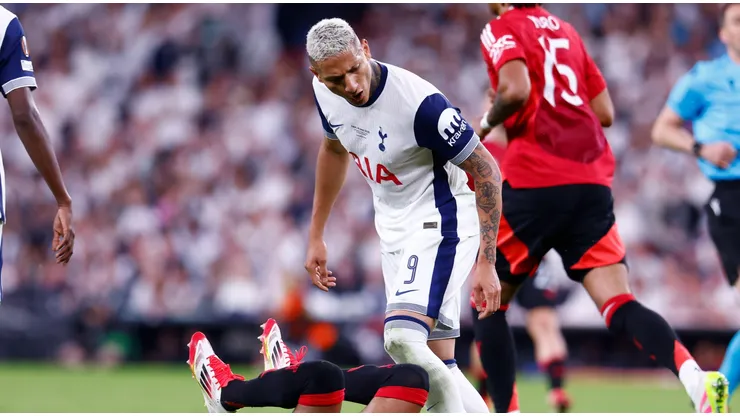Richarlisson em campo pelo Tottenham. Foto: Associated Press / Alamy Stock Photo