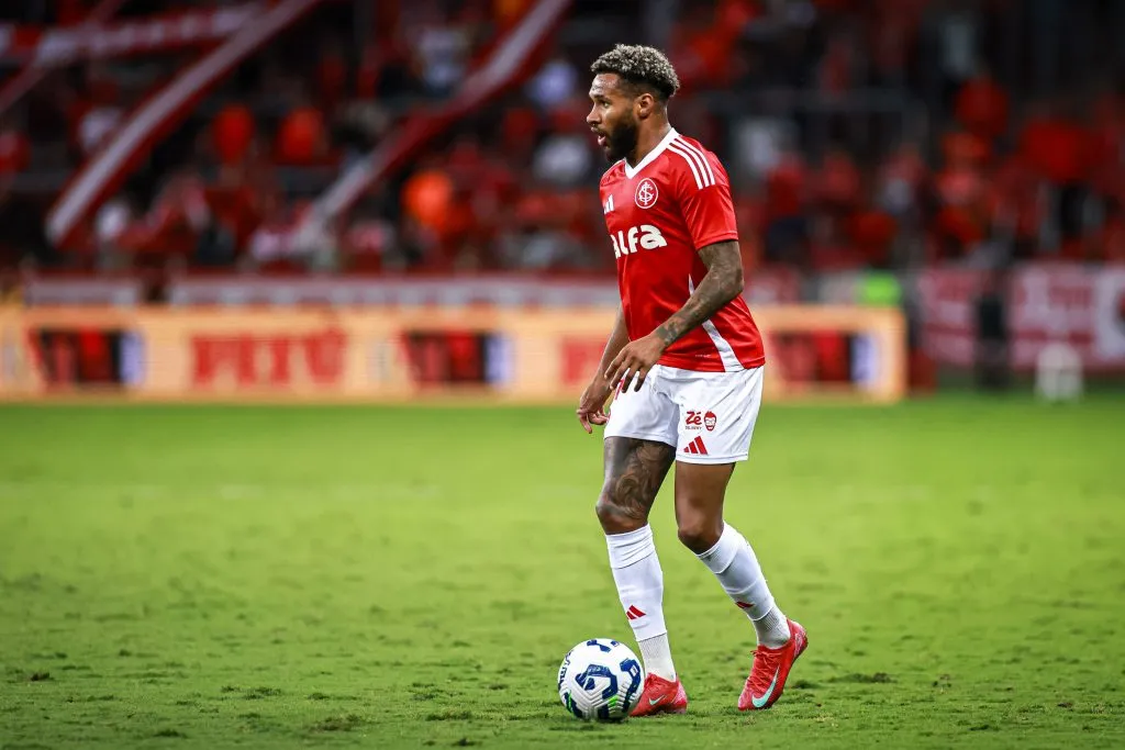 Wesley em ação pelo Internacional. Foto: Maxi Franzoi/AGIF