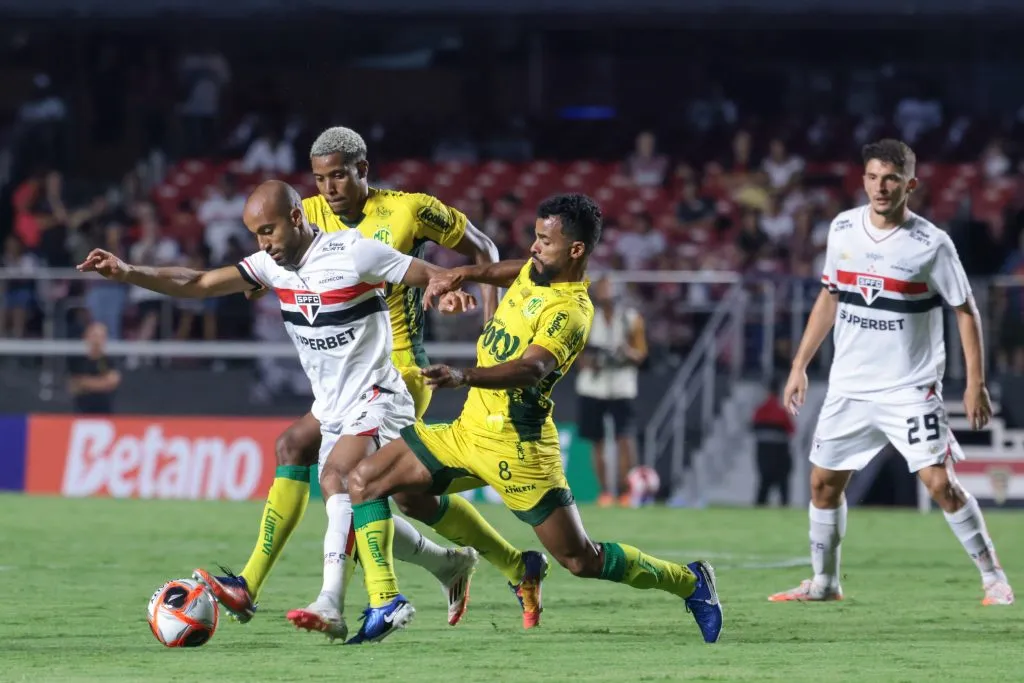 São Paulo não vai contar com Lucas Moura - Foto: Marcello Zambrana/AGIF.